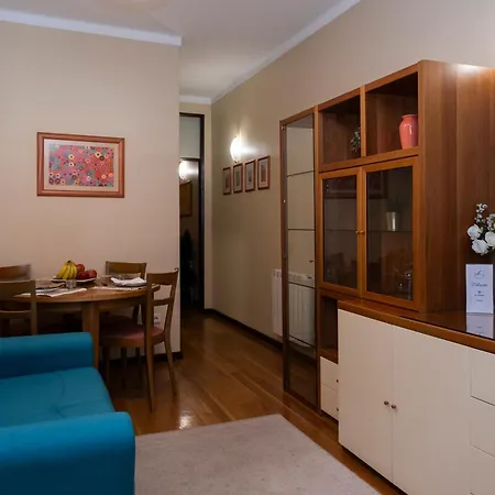 Apartment Rh Charming Sao Victor